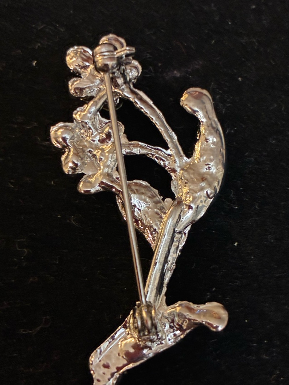 VINTAGE EUC FLOWER BROOCH SILVER TONE W/ RHINESTONES - Picture 3 of 6